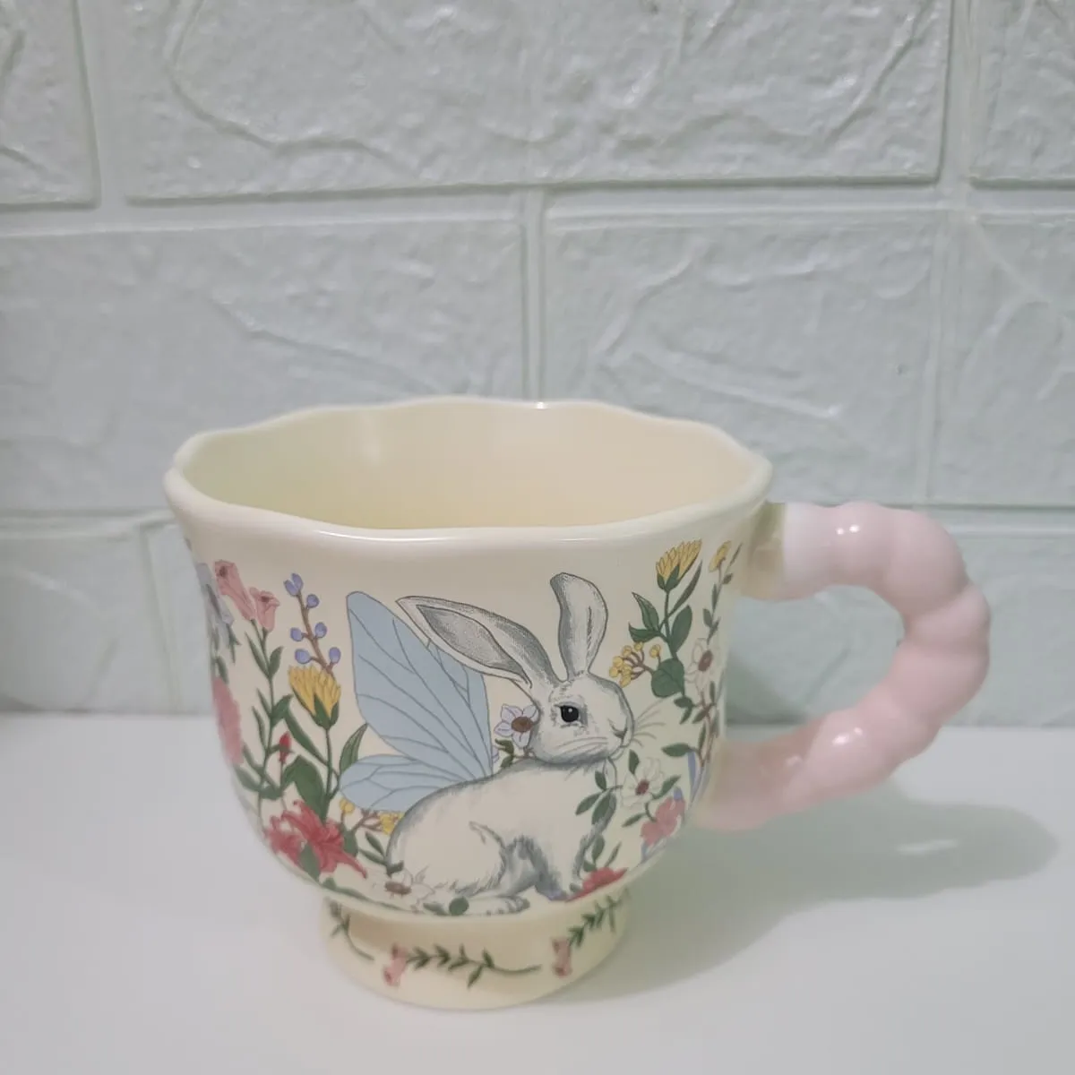 GENERICO - TAZA VINTAGE CON CONEJOS