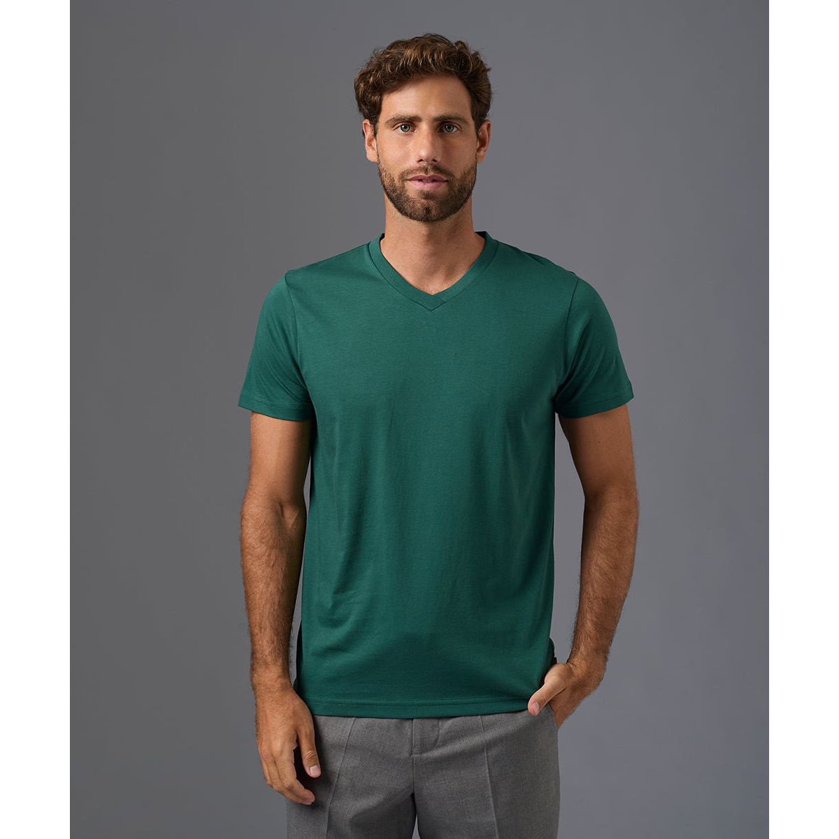 MBO - Polo Algodón Básico Cuello V Verde Botella Hombre MBO