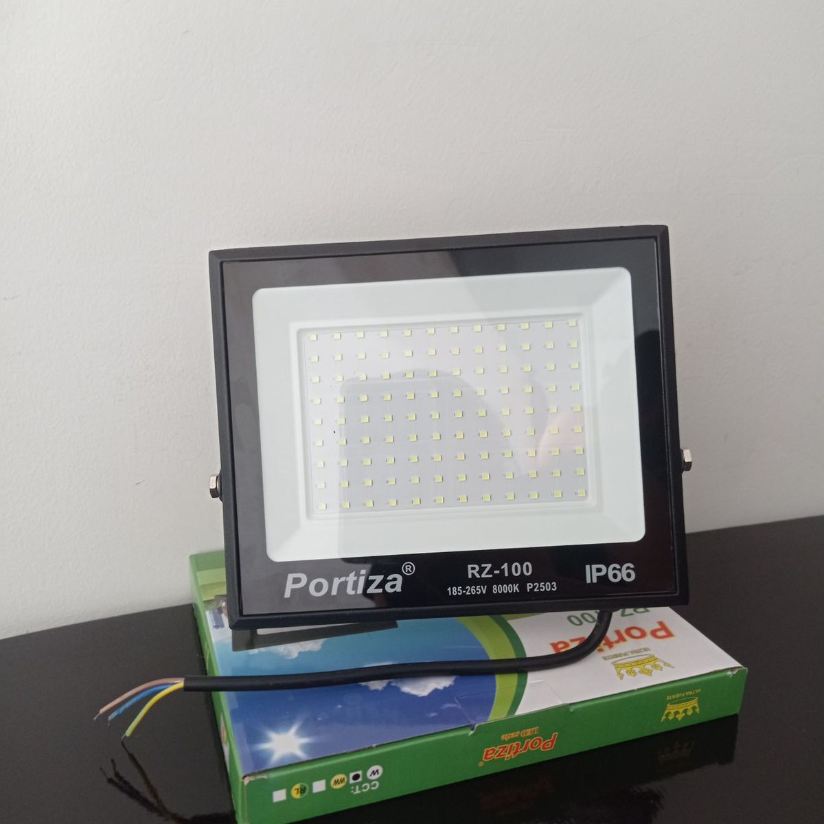 GENERICO - REFLECTOR LED 100 WATTS