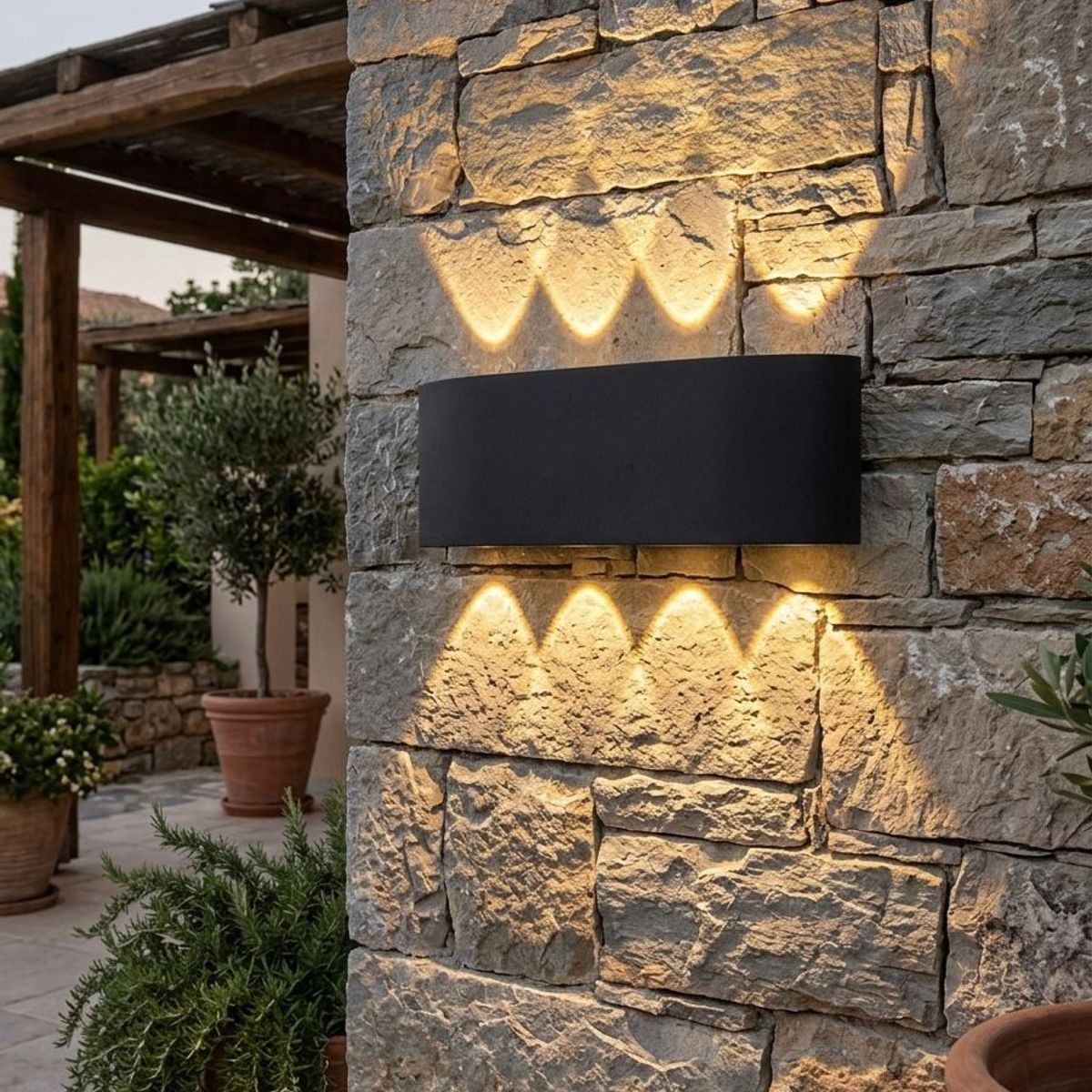 GENERICO - BRAQUETE APLIQUE DE PARED EXTERIOR LED DUAL OVALADO 8W / 8 LEDS LUZ CALIDA - FACIL INSTALACION