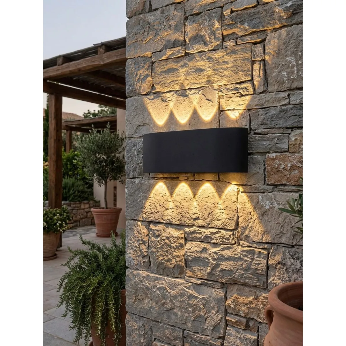 GENERICO - BRAQUETE APLIQUE DE PARED EXTERIOR LED DUAL OVALADO 8W / 8 LEDS LUZ CALIDA - FACIL INSTALACION