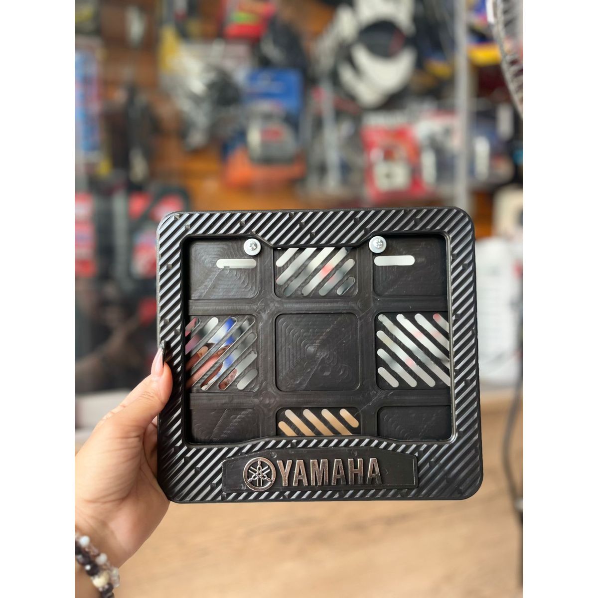 YAMAHA - MARCO DE PLACA 2026 MODELO YAMAHA