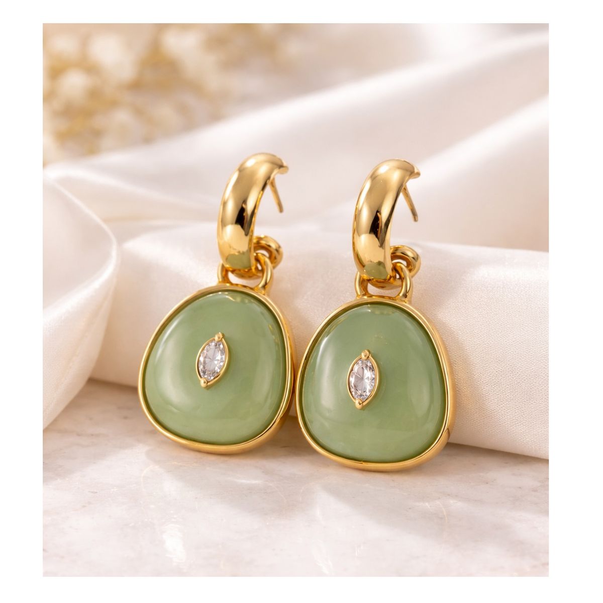 Yanbal - Hermosas Argollas Davina color Verde con baño en oro