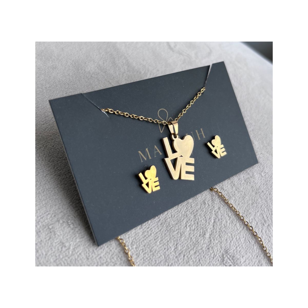 GENERICO - Pack Acero Collar con dije y Aretes - BSC Love Dorado