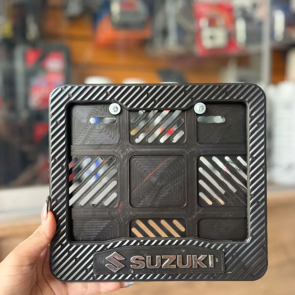 SUZUKI - MARCO DE PLACA 2026 SUZUKI
