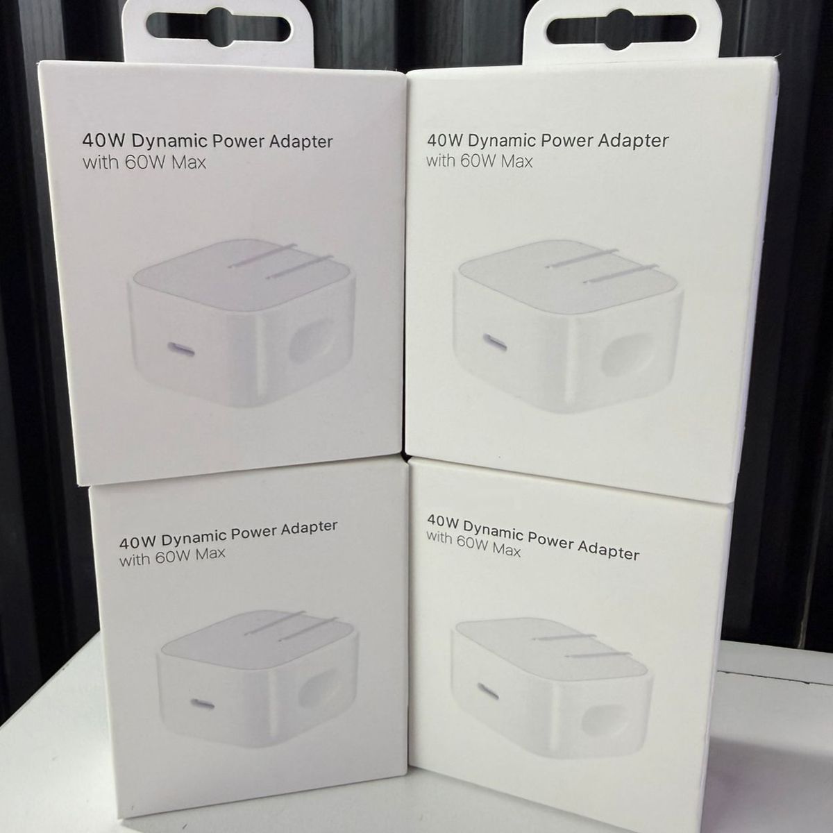 GENERICO - CARGADOR 40w - 60w  para iPhone 17 series + CABLE  NUEVO - CAJA