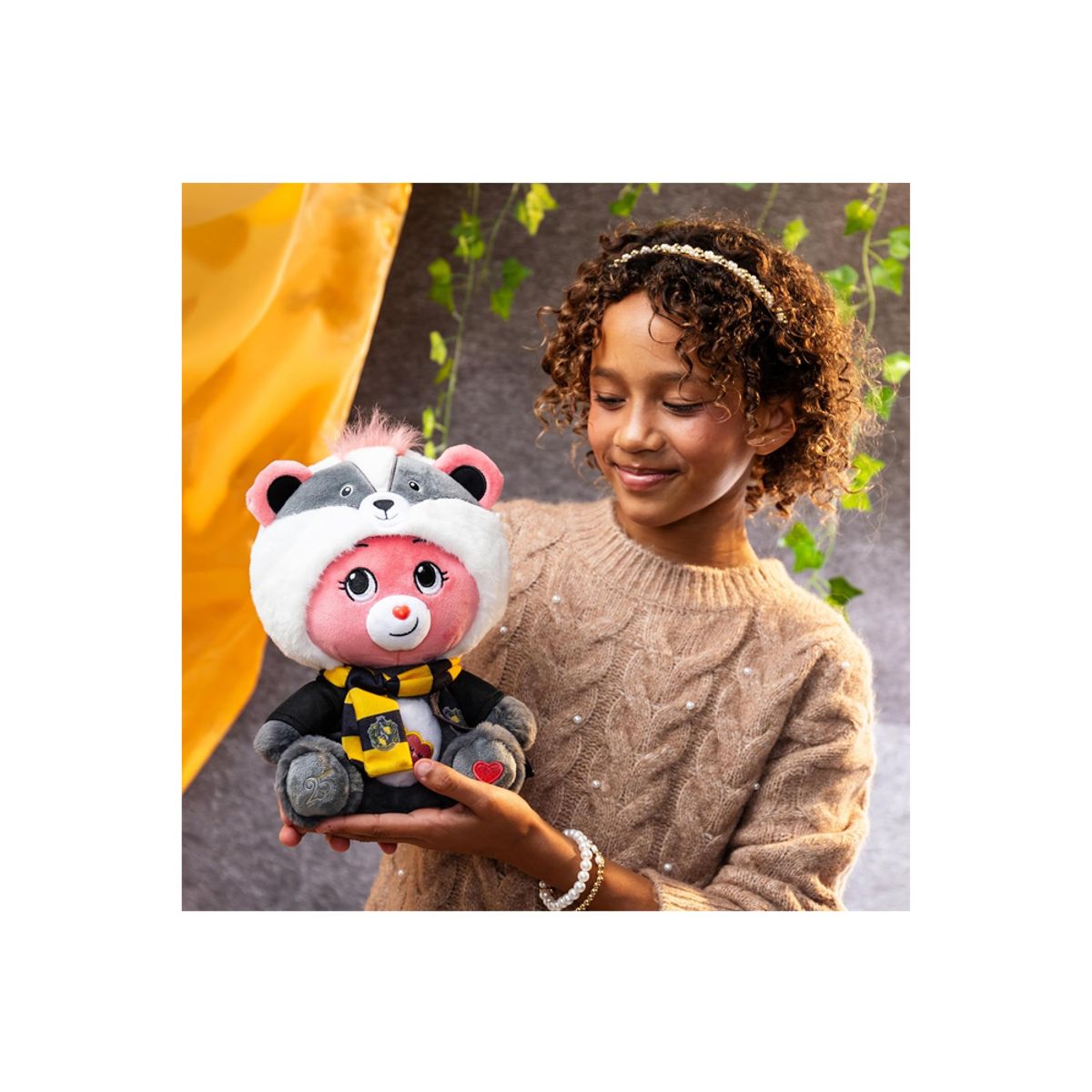 HARRY POTTER - Peluche Care Bears Harry Potter Hufflepuff House 30 cm