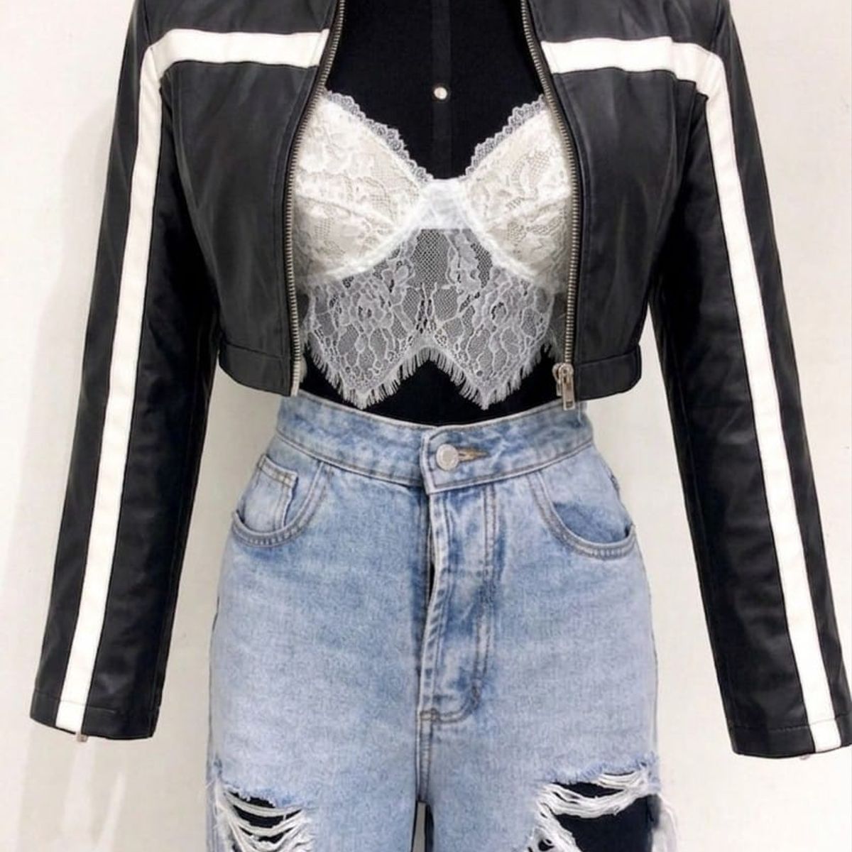GENERICO - CASACA ROCKERA CUERINA DE MUJER