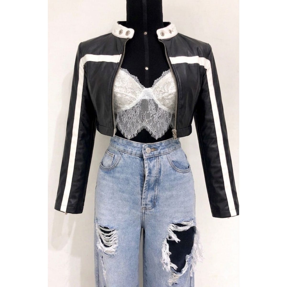 GENERICO - CASACA ROCKERA CUERINA DE MUJER