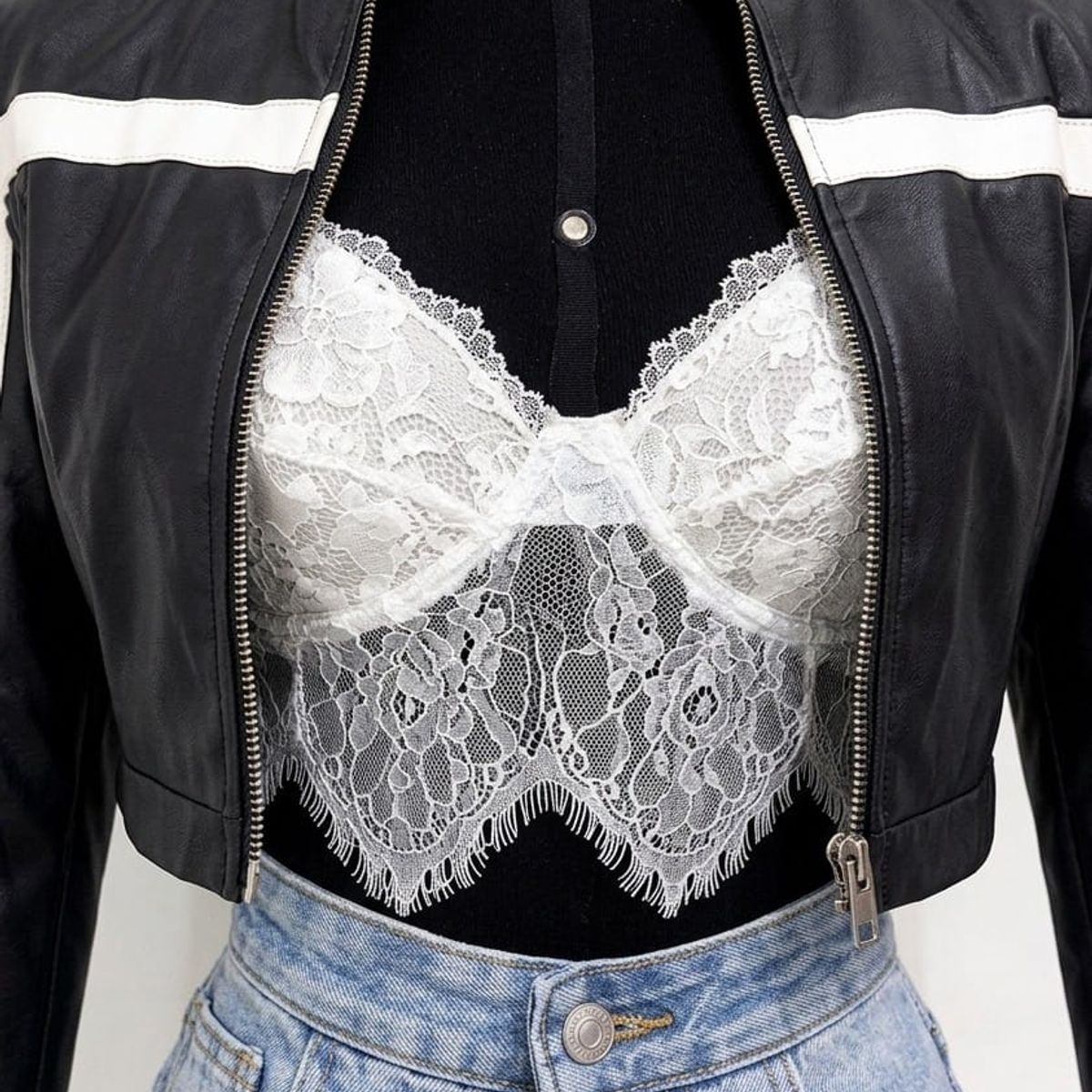 GENERICO - CASACA ROCKERA CUERINA DE MUJER