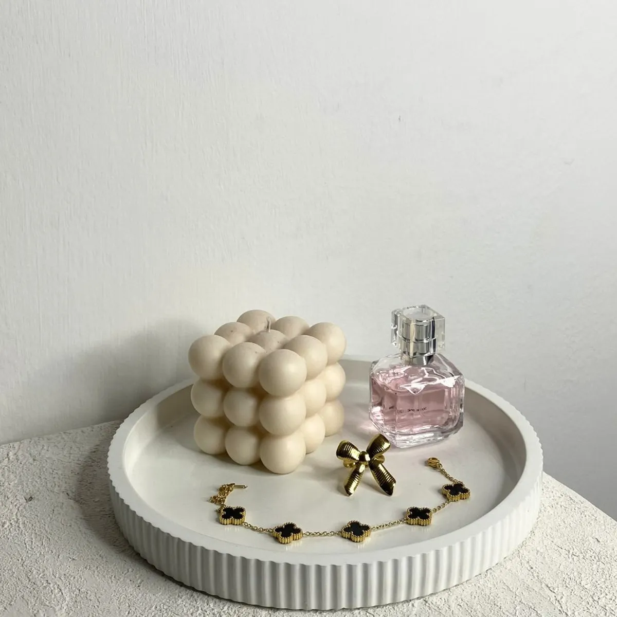 GENERICO - Bandeja decorativa moderna y versátil, ideal para organizar, servir o realzar la decoración de cualquier espacio