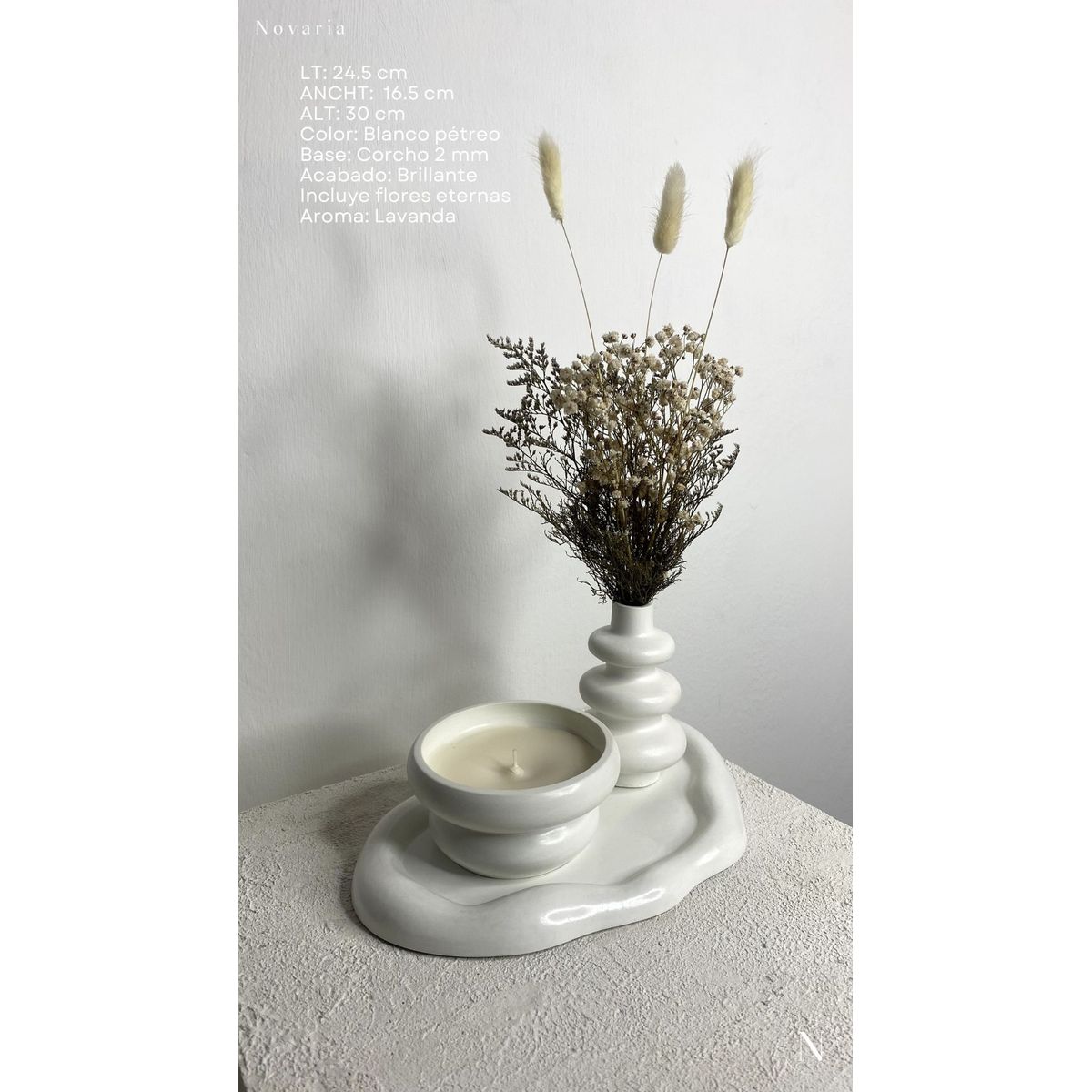 GENERICO - Centro de mesa con figuras deco minimalista con arreglo floral sutil deco y vela aromatica