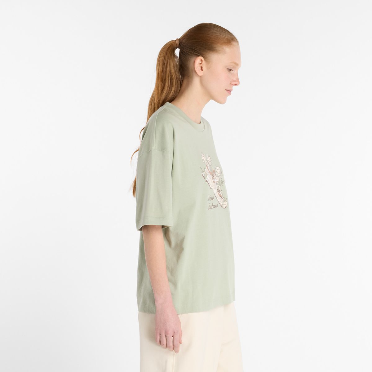 NEW BALANCE - Polo Mujer Flower Shoe T-shirt Verde