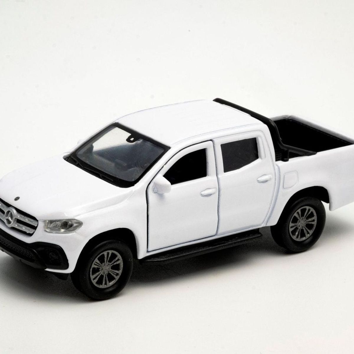 TOYNG - Auto 39 Mercedes-Benz X-Class Escala 1:34:39 - Welly