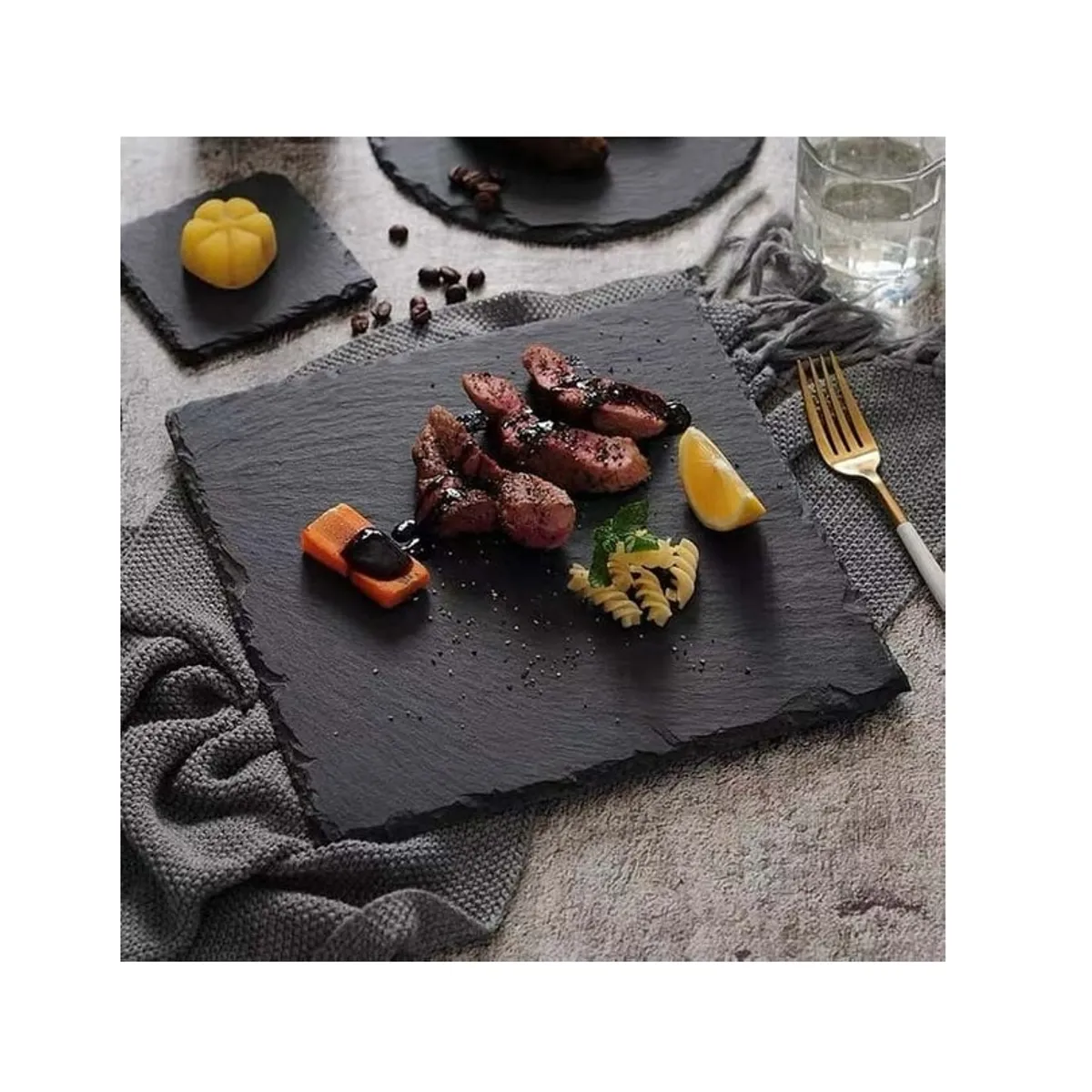 GENERICO - Bandeja Antideslizantes Para Sushi Cuadrado 25 X 25cm plato