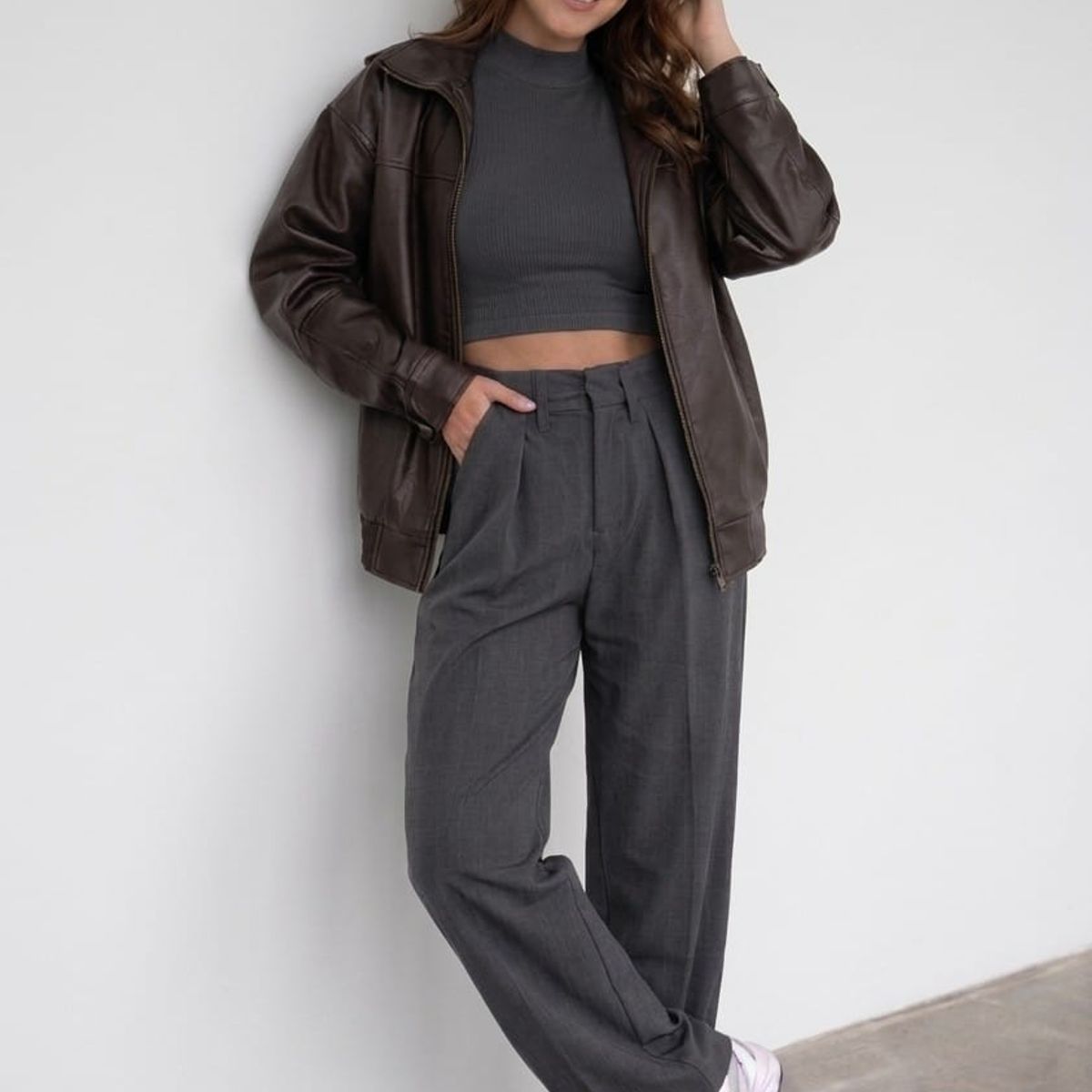 GENERICO - CASACA DE CUERINA ESTILO OVERSIZE DE MUJER