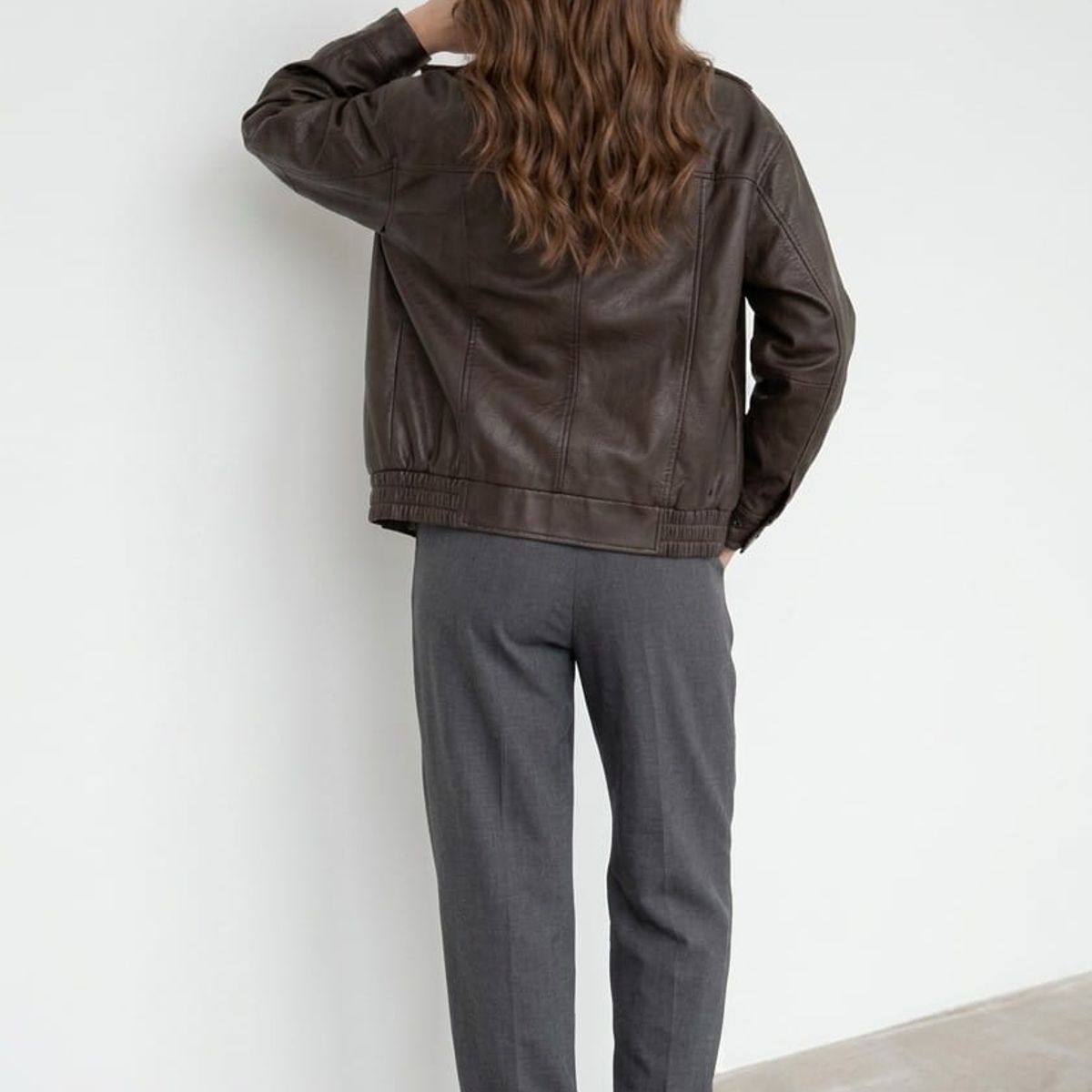 GENERICO - CASACA DE CUERINA ESTILO OVERSIZE DE MUJER
