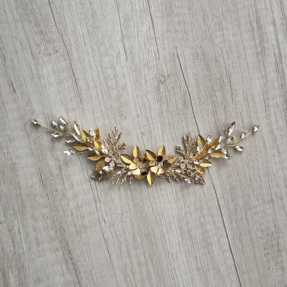ANADE HANDMADE - TOCADO TIARA ACCESORIO PARA NOVIA