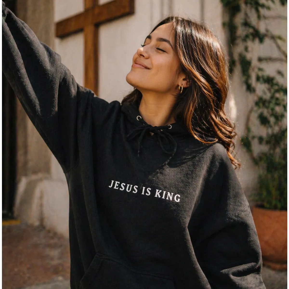 NEBULA - Polera Personalizada - Nebula - Jesus is the king