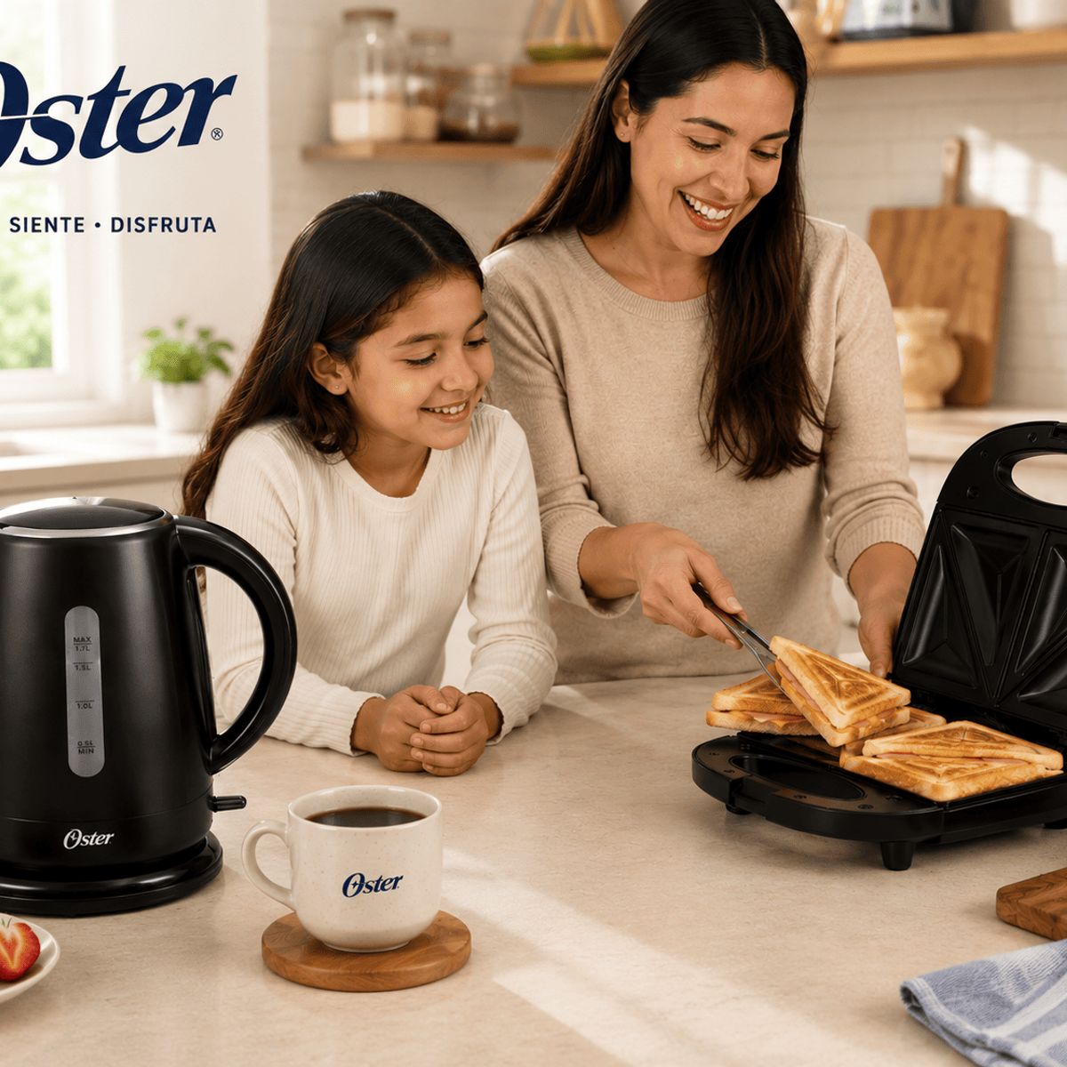 OSTER - Combo Oster Hervidor Eléctrico 1.7L + Sandwichera Eléctrica Antiadherente Cocina Desayuno