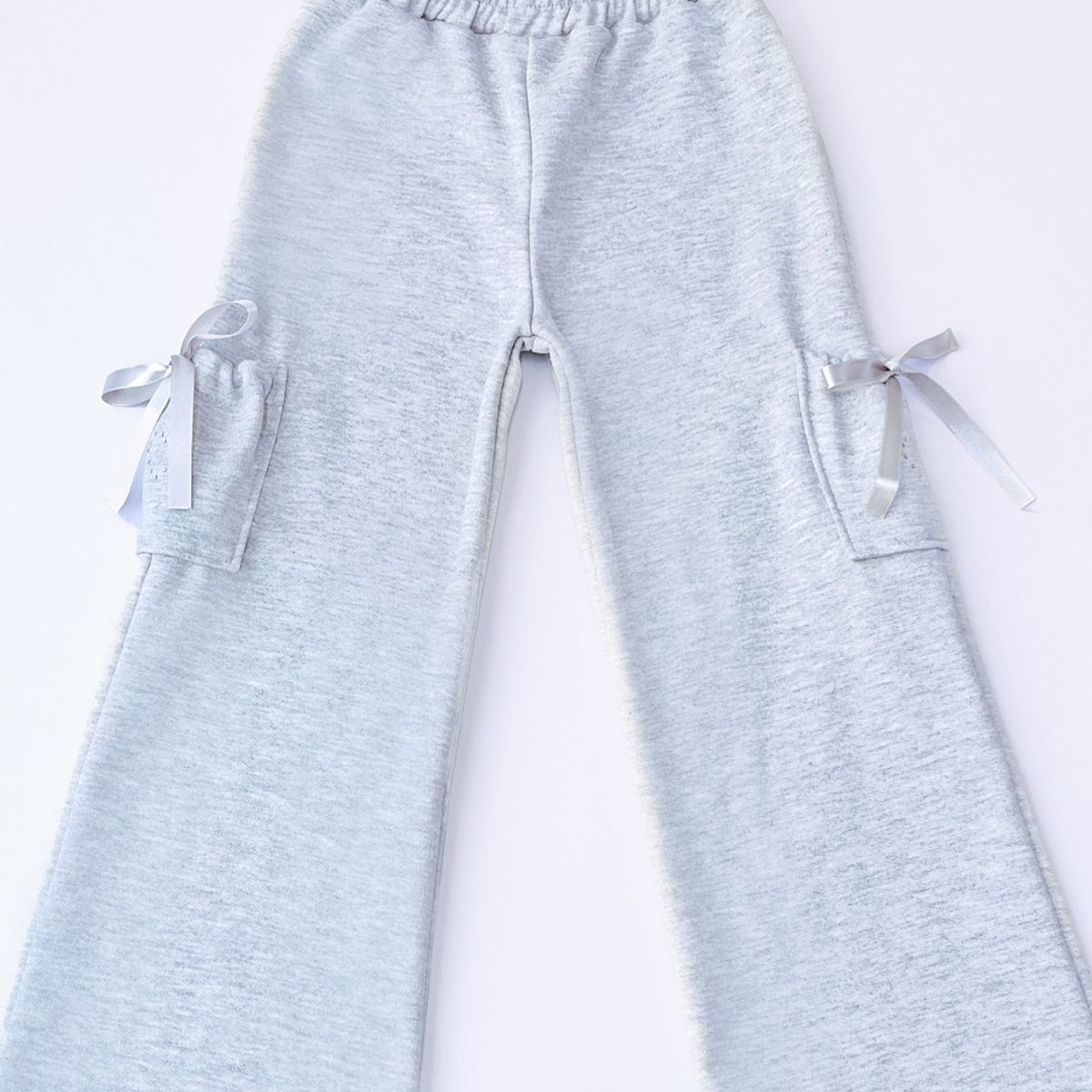 KIDS MASHMELO - Pantalón buzo con bolsillos cargo y pedreria para niñas Kids Mashmelo