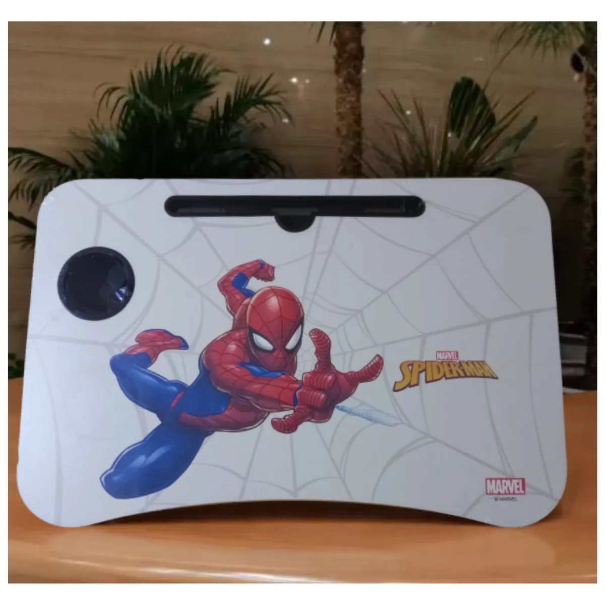 Mesa plegable portátil Hombre araña para Laptop con Ranura y Posavasos, marca SANRIO - Foto Principal