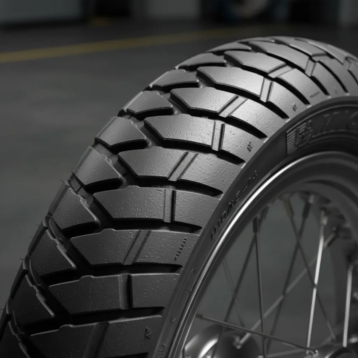 MICHELIN - LLANTA DE MOTO 110-90-17 MICHELIN ANAKEE STREET ¨DOBLE PROPOSITO¨