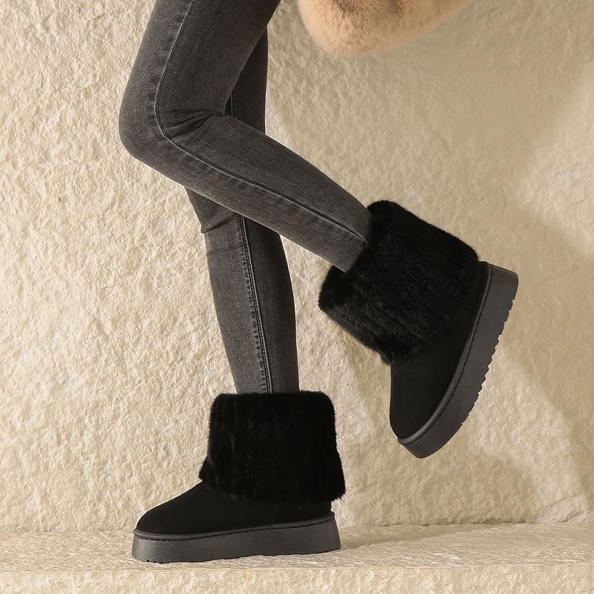 TIOZONEY - Botas de nieve cortas de felpa para Mujer - Negro