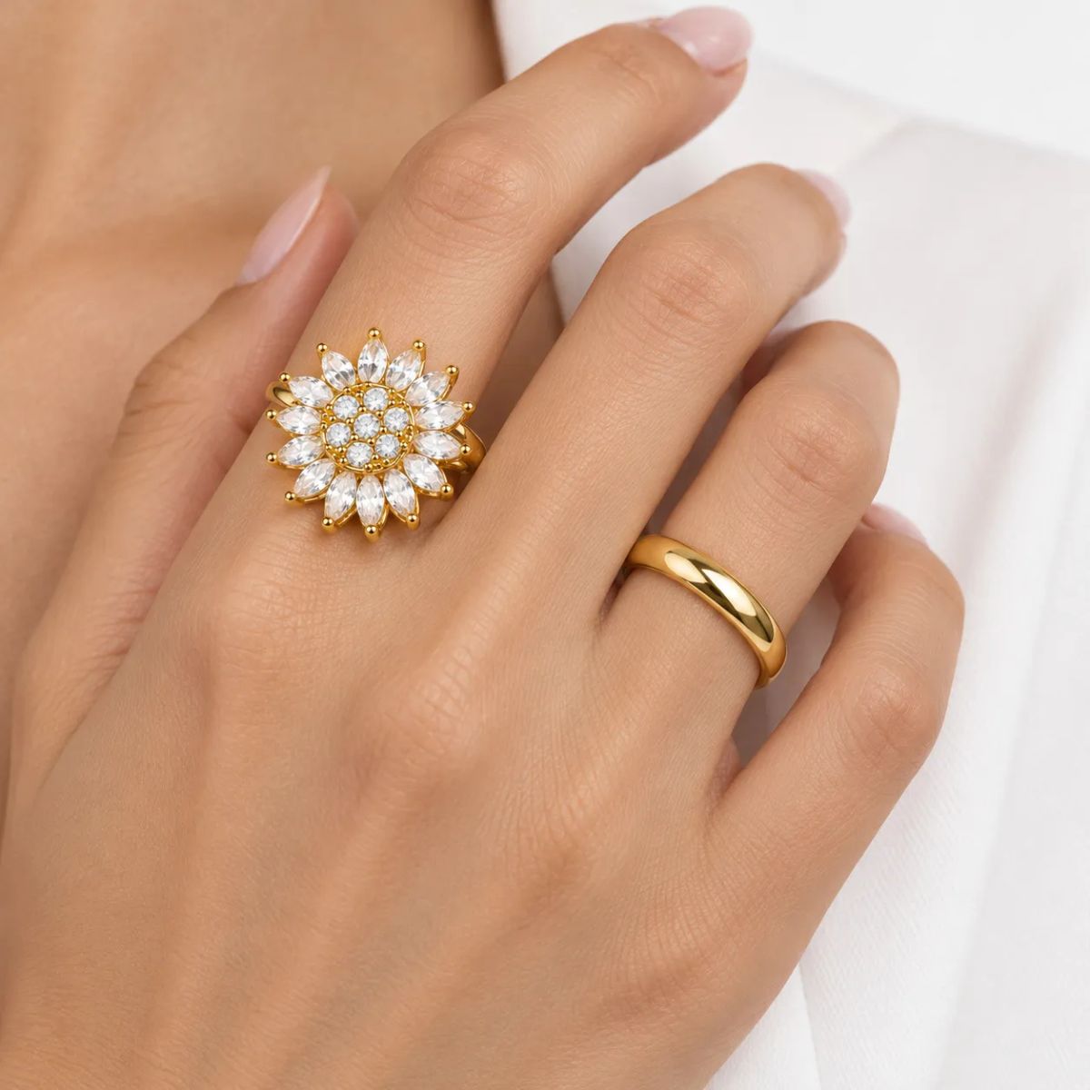 GENERICO - Anillo Girasol Mujer Dorado con Brillos Elegante Regalo