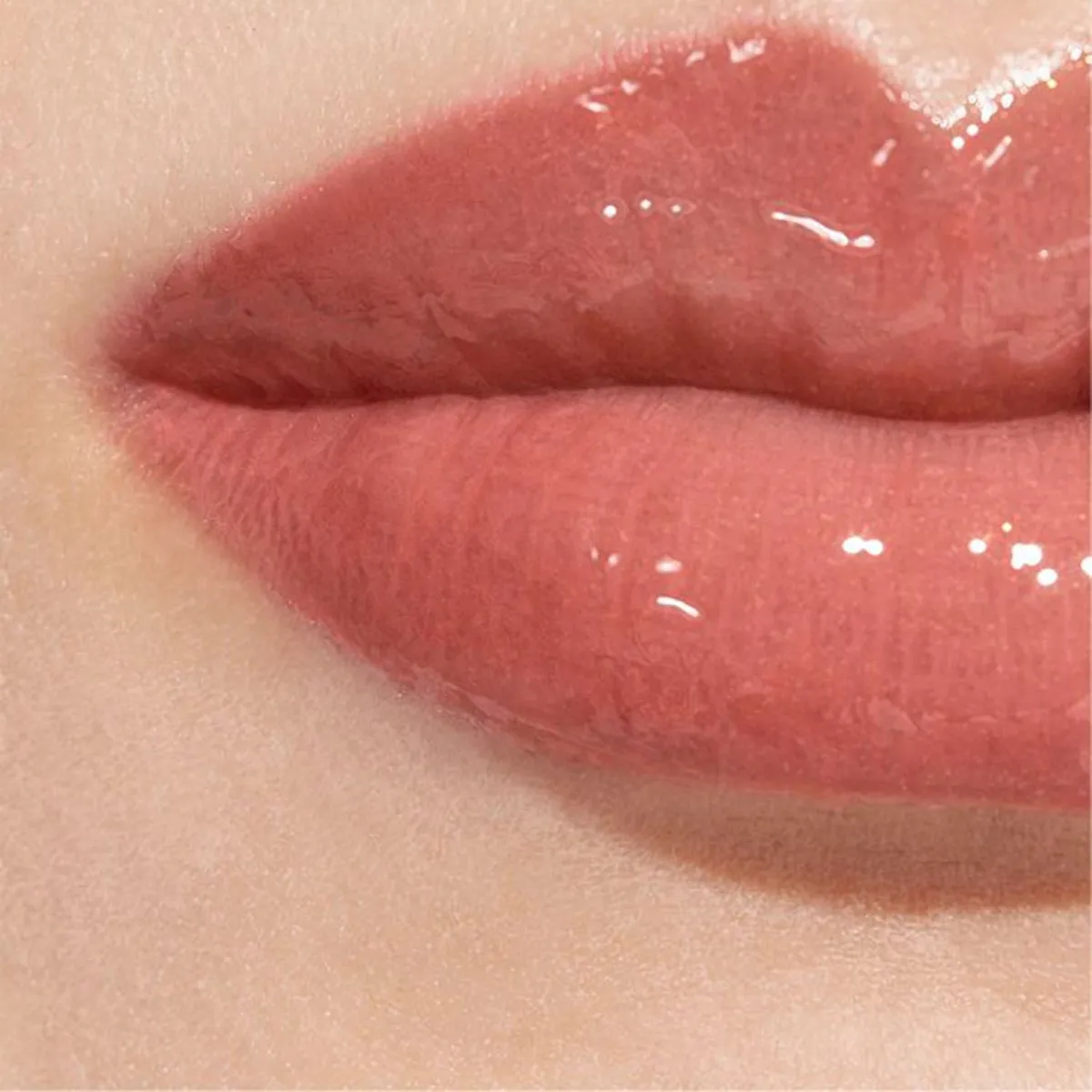CHANEL - ROUGE COCO GLOSS Brillo De Labios Hidratante
