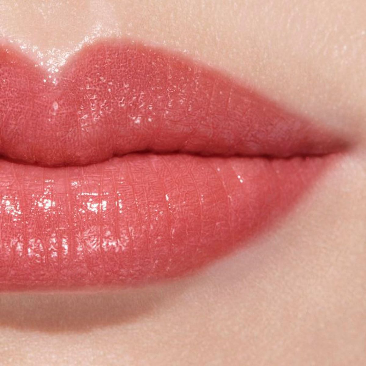 CHANEL - ROUGE COCO FLASH Color, Brillo E Intensidad En Un Flash 