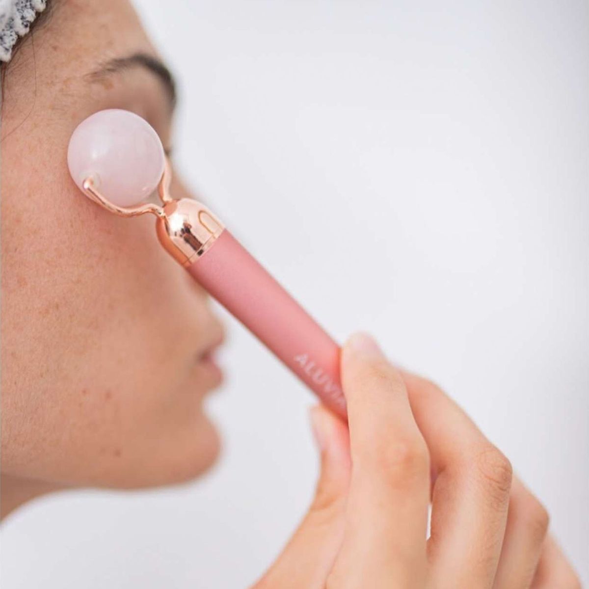 ALUVIA SKINCARE - Vibrating Eye Wand