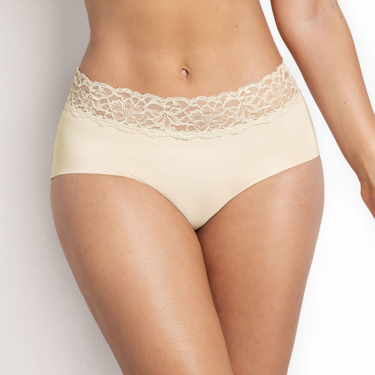 LEONISA - Sexy hipster en tela ultraliviana