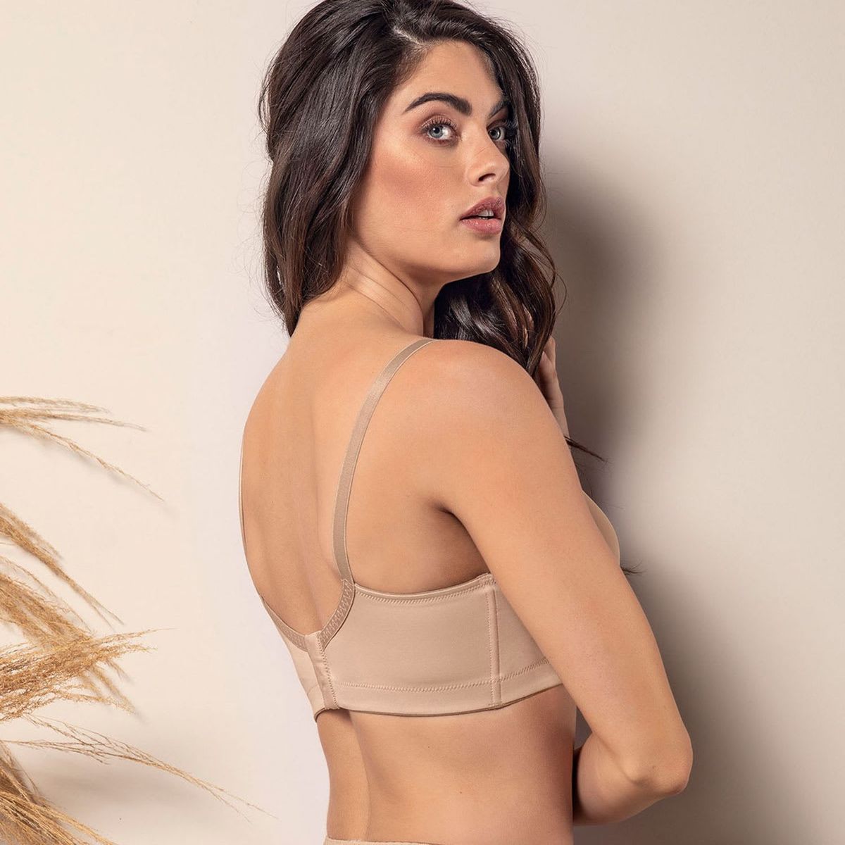 LEONISA - Brasier Triangular de Realce Medio y Espalda Ancha Leonisa