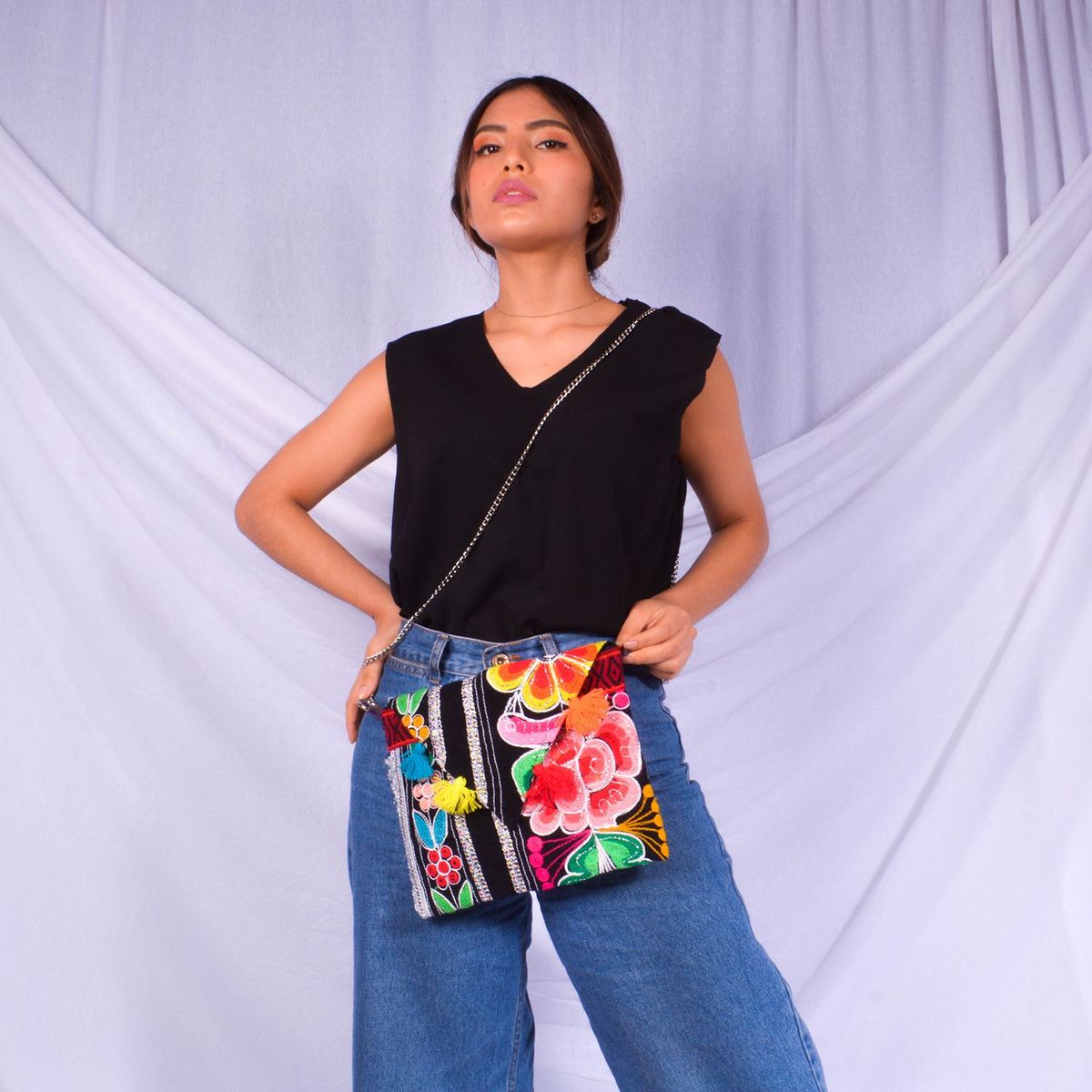 KILLA FIBERS - Sobre Pollera Nayaraq