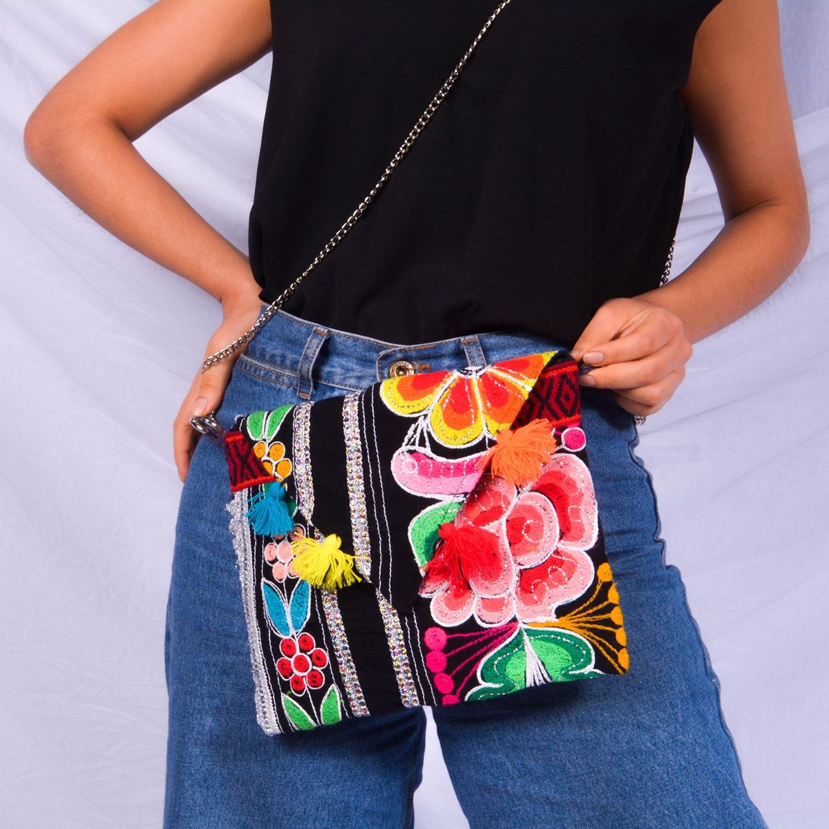 KILLA FIBERS - Sobre Pollera Nayaraq