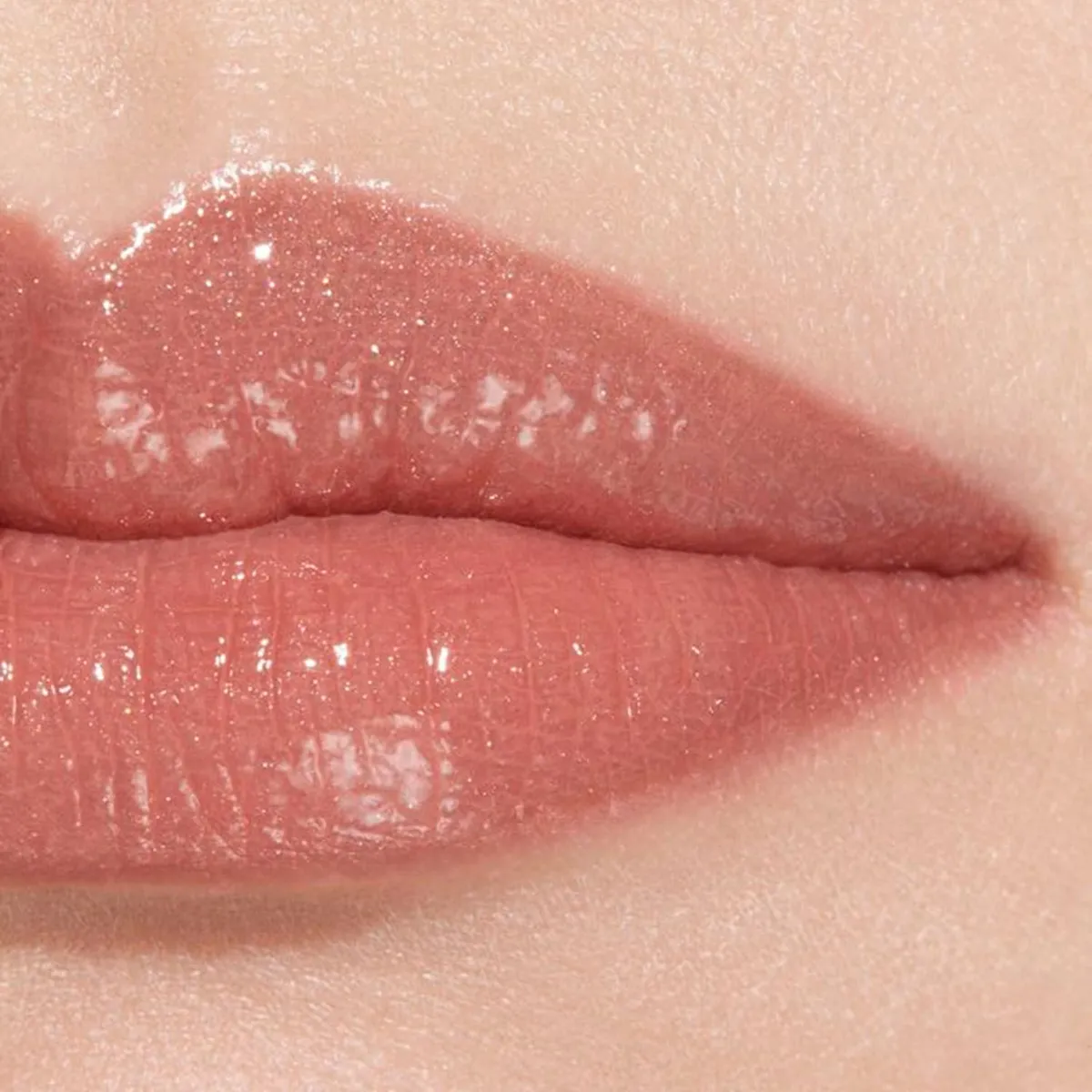 CHANEL - ROUGE COCO FLASH Color, Brillo E Intensidad En Un Flash 