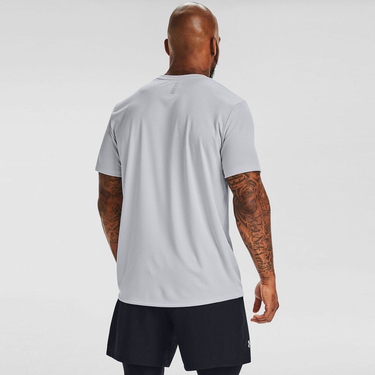 UNDER ARMOUR - Polo Speed Stride Graphic SS Hombre Running Antiolor