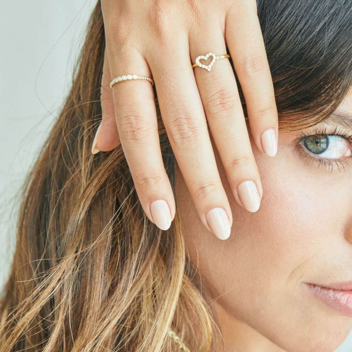 ALONDRA JEWELRY - Anillo Corazón de Plata de 950 enchapado en oro de 18k con circones incrustados Mujer Alondra Jewelry