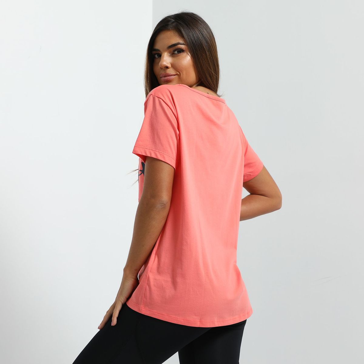 UNDER ARMOUR - Polo Deportivo LVE Oversized Graph Mujer