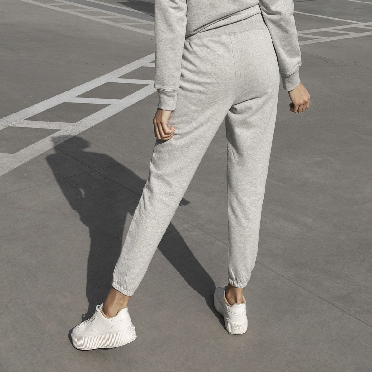GAP - Pantalón Jogger Buzo Mujer