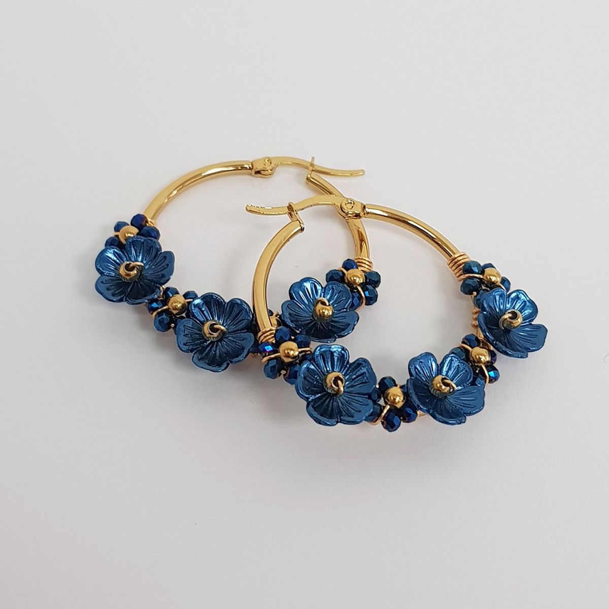 PENELOPE ACCESORIOS - Argollas Penelope Accesorios Maia Flor Azul