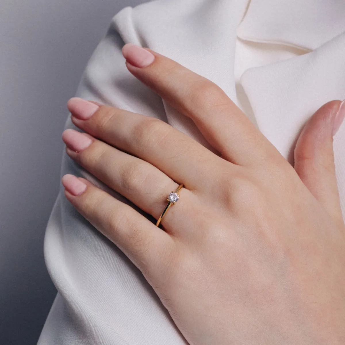 MAISHA - Anillo de compromiso con Circón Swarovski Circular 18K