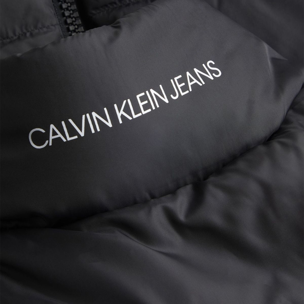 CALVIN KLEIN - CHALECO ESS DOWN VEST