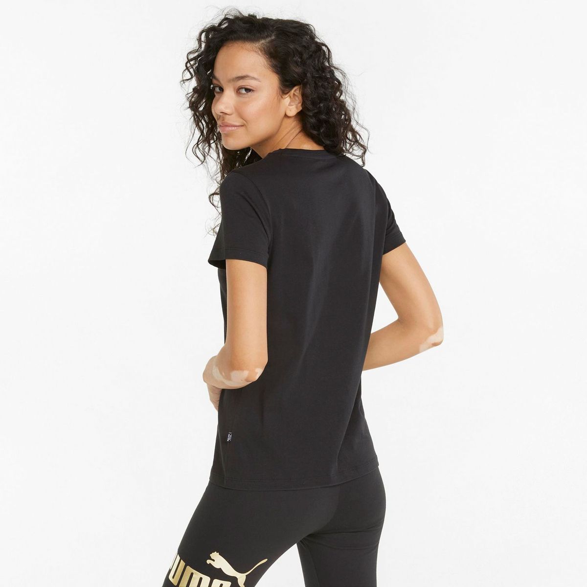 PUMA - Polo Deportivo ESS+ Metallic Logo Tee Mujer