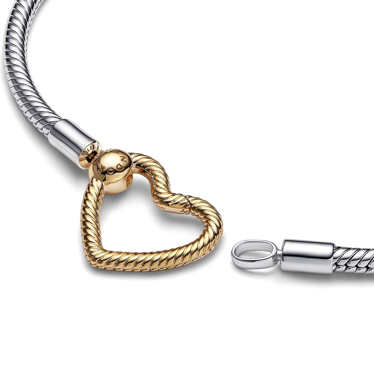 PANDORA - Brazalete-Pulsera Mujer Pandora cadena de serpiente con broche de corazón Pandora Moments Recubrimiento en Oro de 14k | Pandora Plata Esterlina