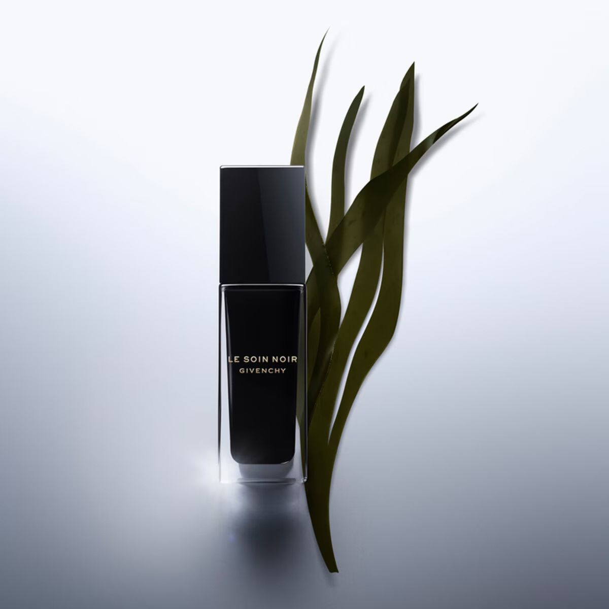 GIVENCHY - Serum Le Soin Noir 30 Ml