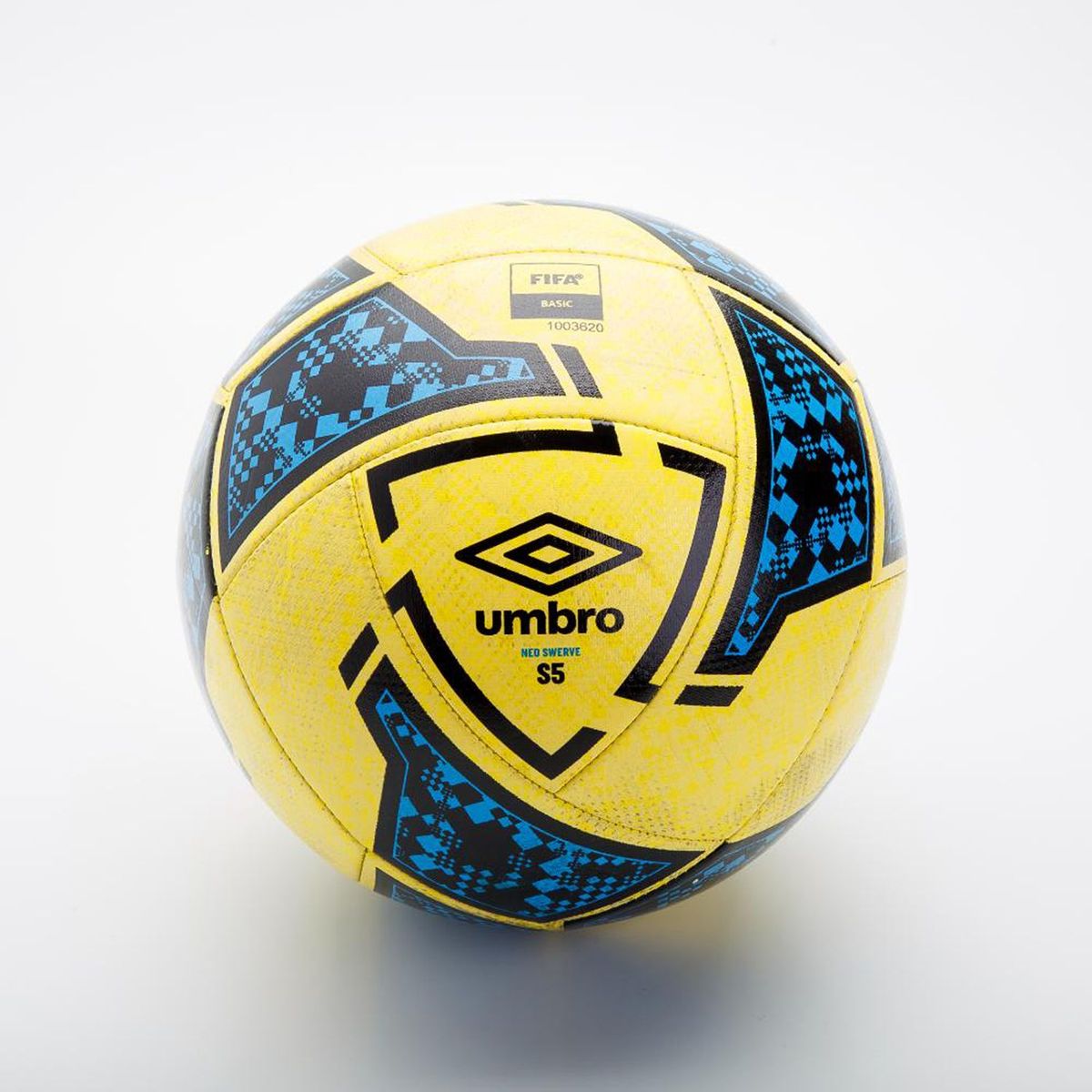 UMBRO - Pelota de Fútbol Neo Swerve Umbro