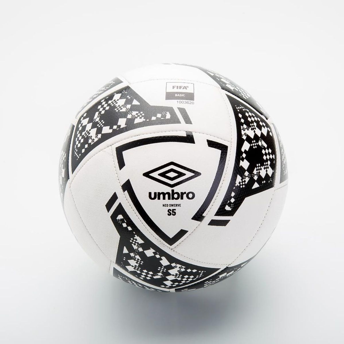 UMBRO - Pelota de Fútbol Neo Swerve Umbro