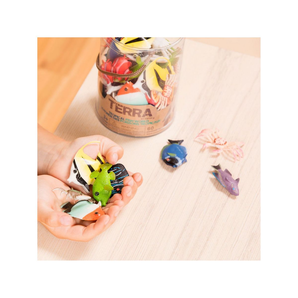 TERRA - Set De Peces Tropicales En Tub Figuras De Animales Terra